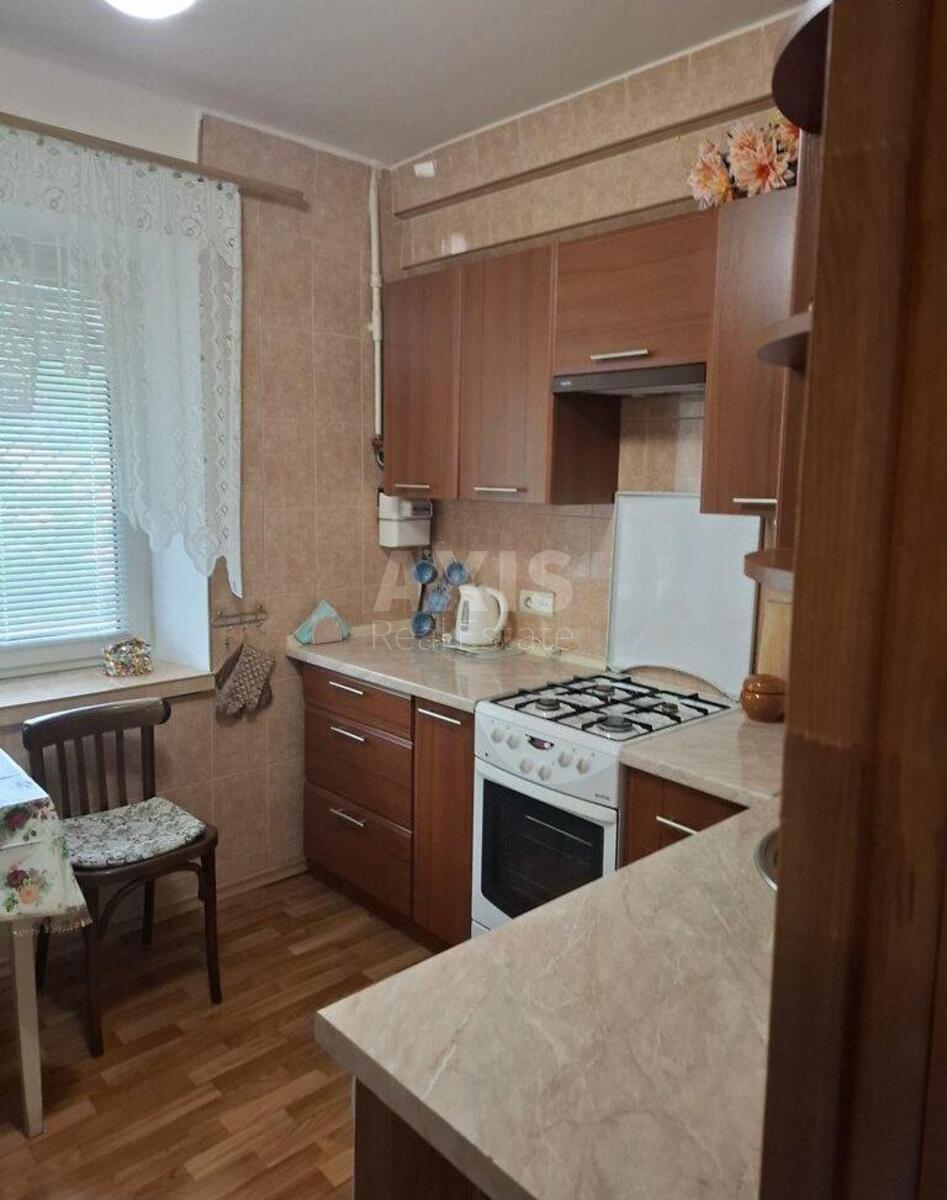 2к квартира ул. Милютенко 15А0
