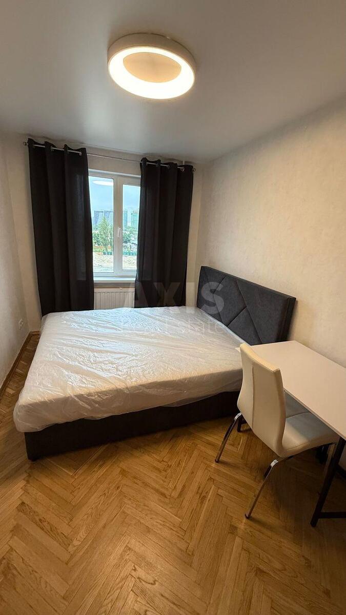 2k apartment nab. Dniprovs'ka 15