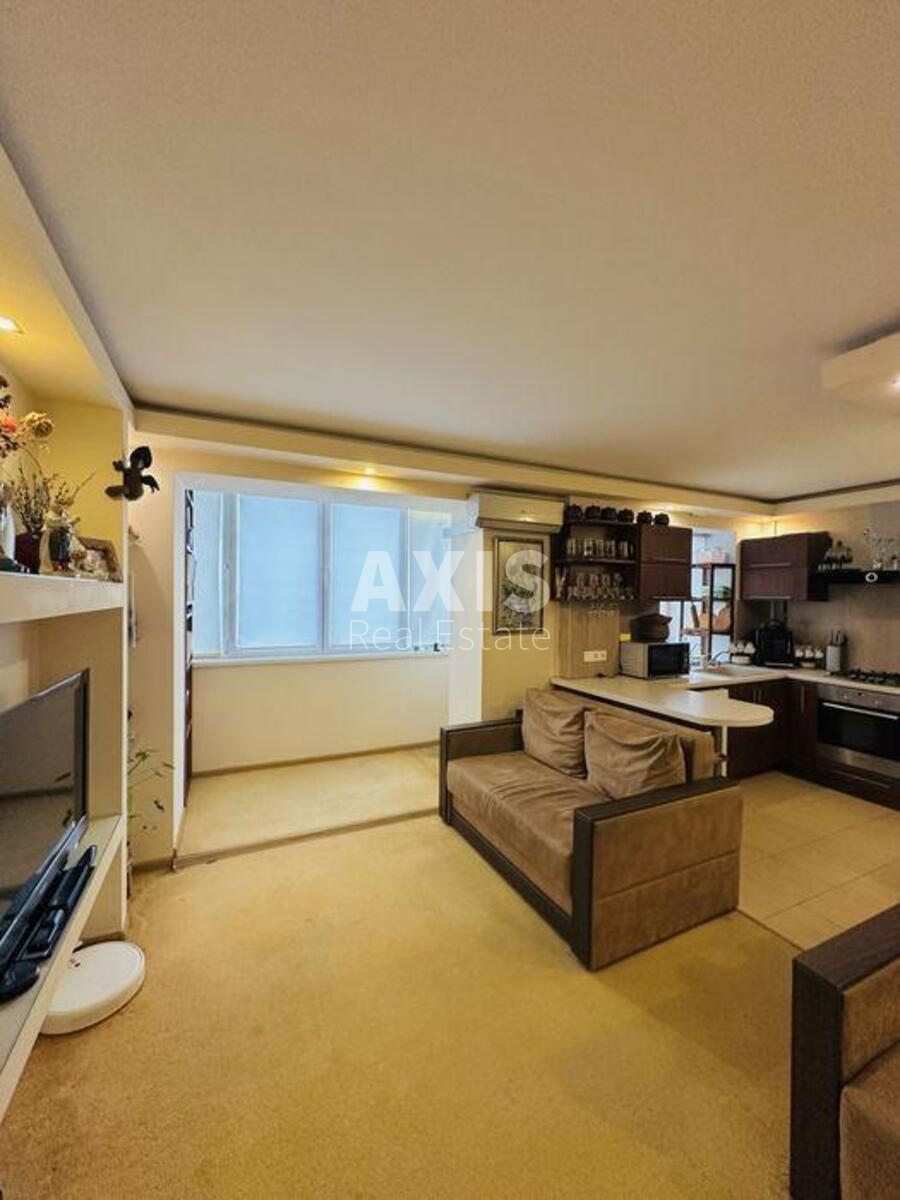 2k apartment vul. Ushyns'kogo 3
