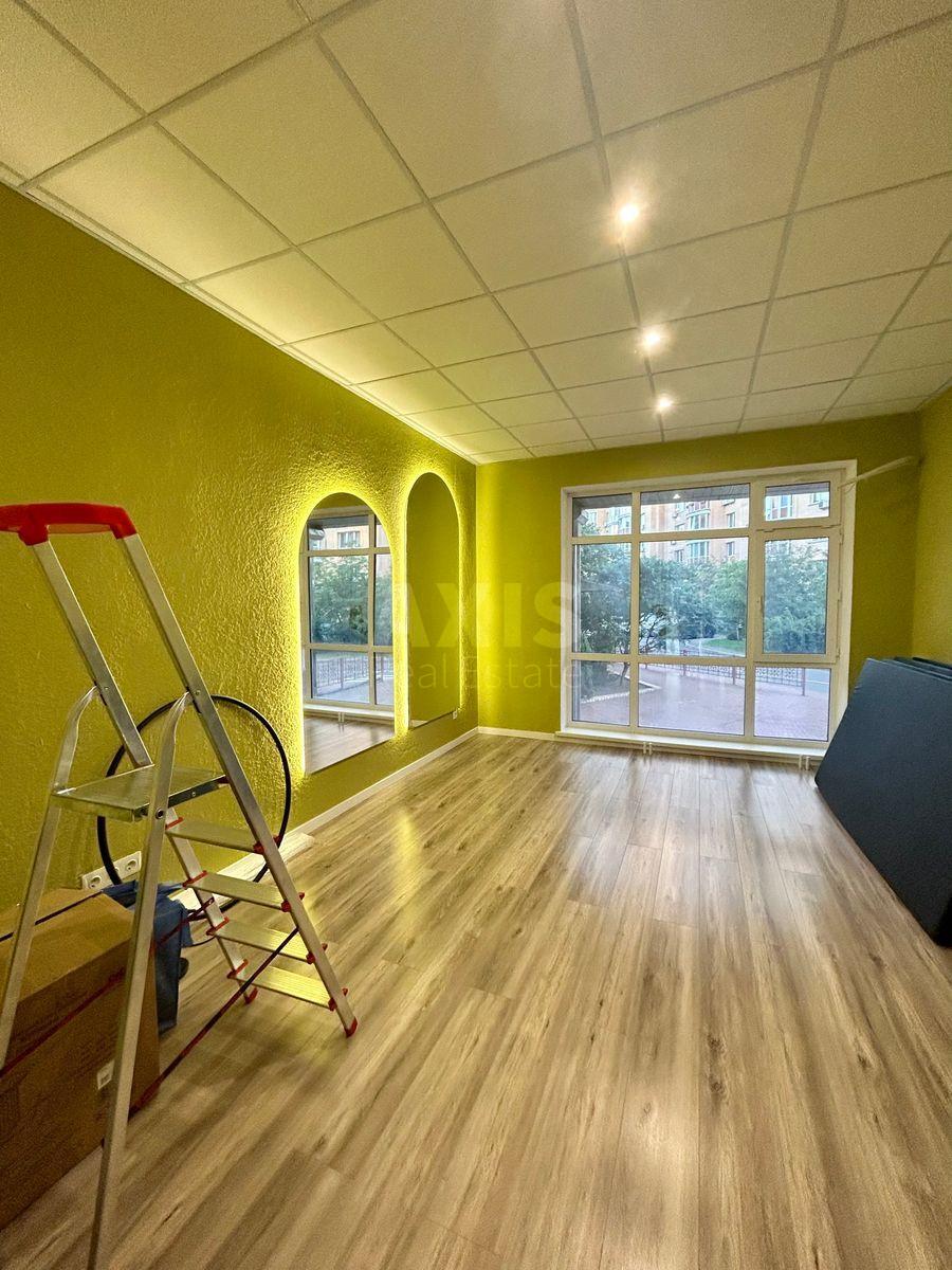 Office vul. Obolons'ka naberezhna 15, 110m2584373