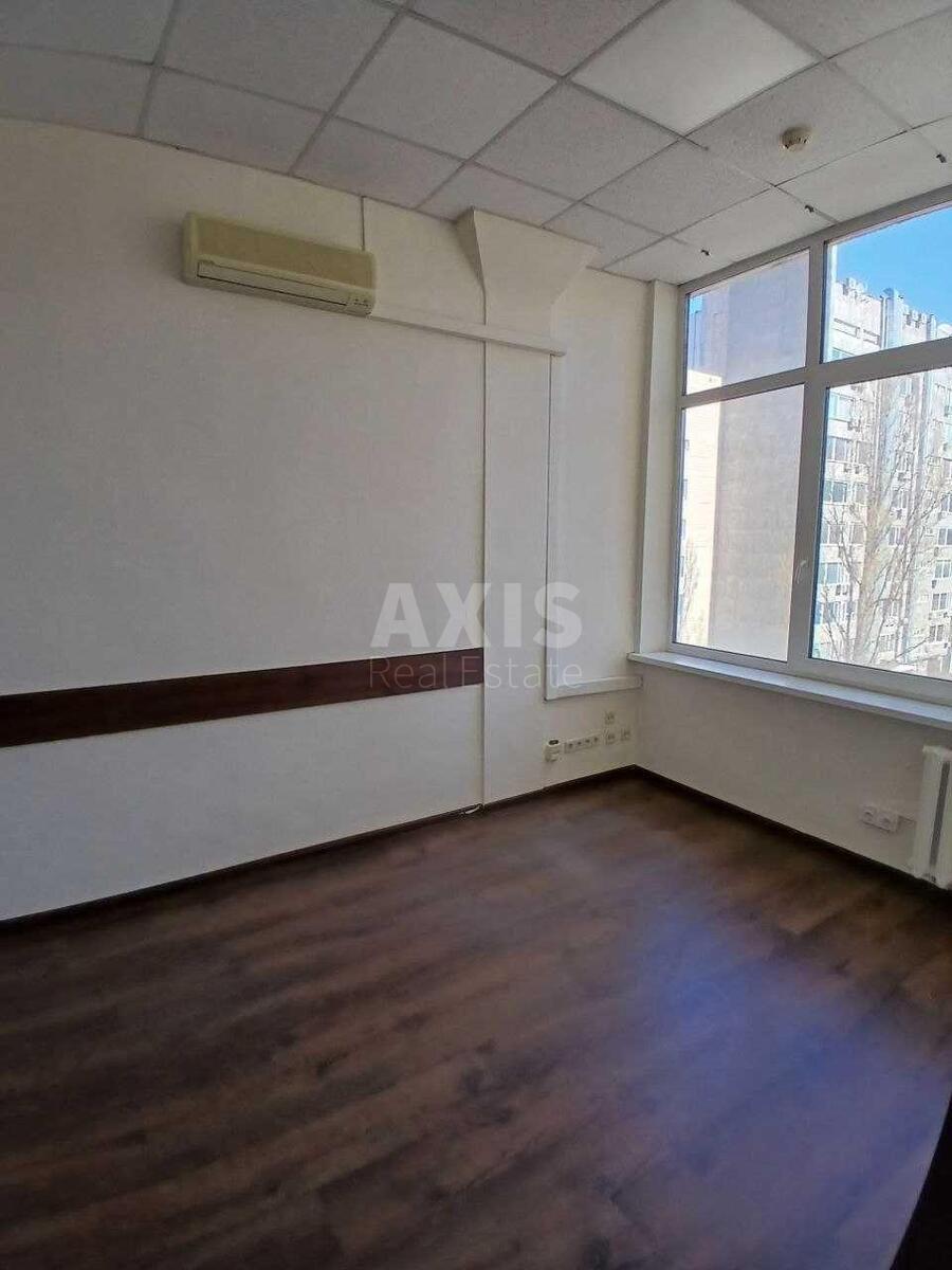 Офис ул. Кутузова 18/7, 121м22