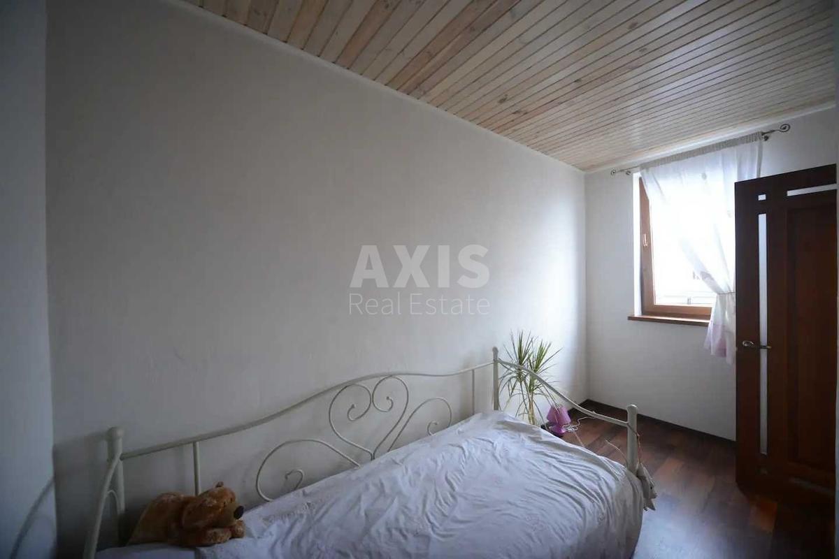 4k apartment vul. Volodymyrs'ka 455