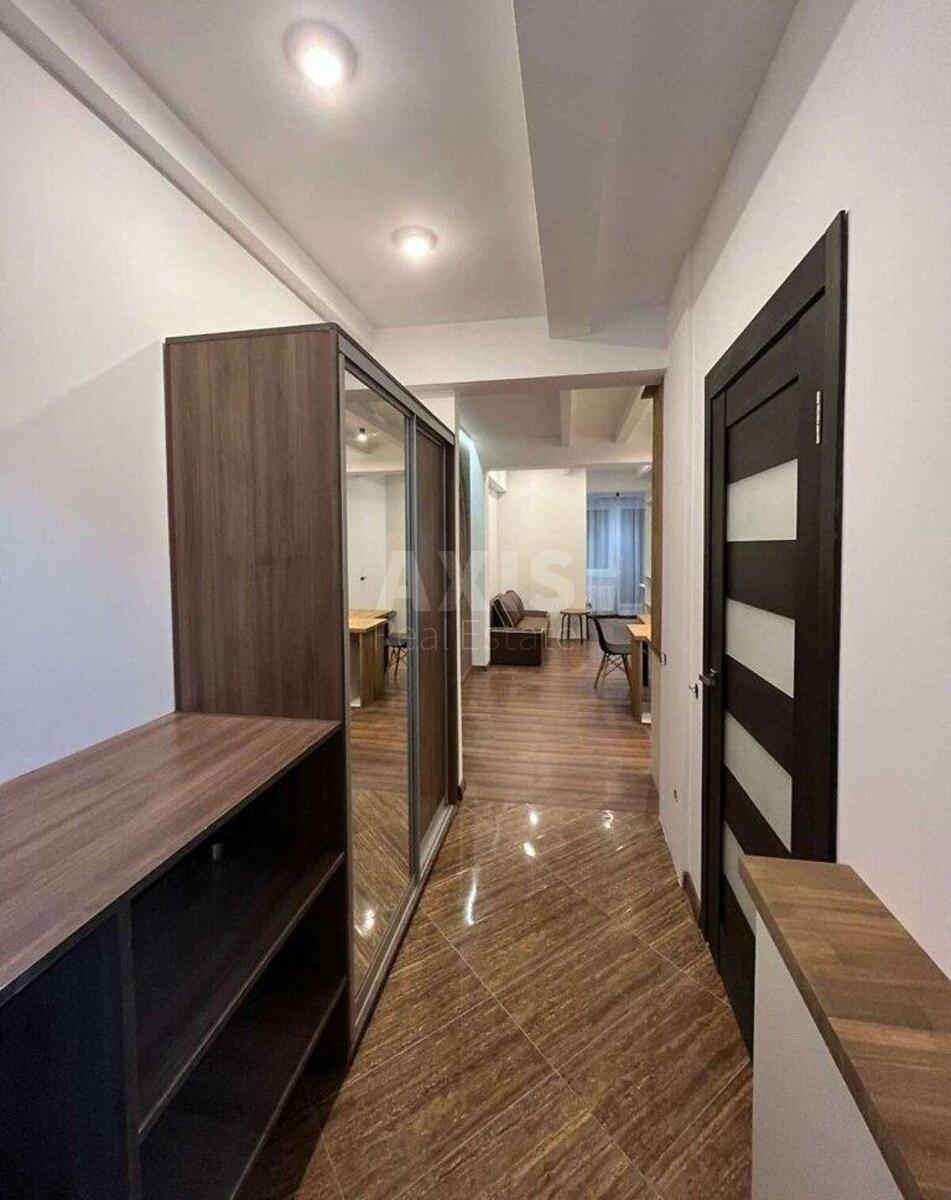 1k apartment vul. Nyzhnij Val 27/293