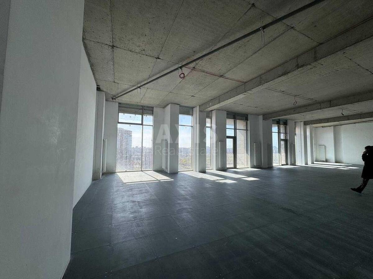 Office vul. Antonovycha 118, 412m22