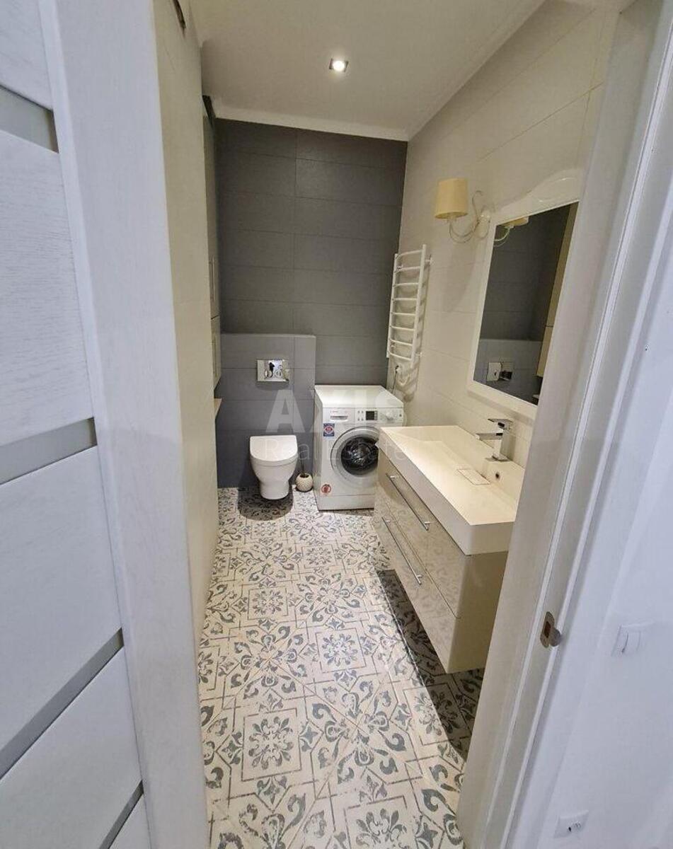 3k apartment vul. Glybochyc'ka 32В10