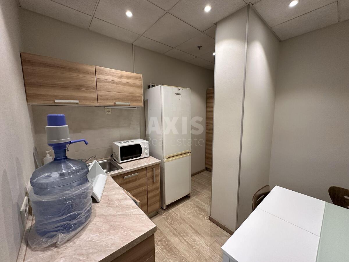 Office vul. Vasylya Tyutyunnyka 37/1, 224m2613347