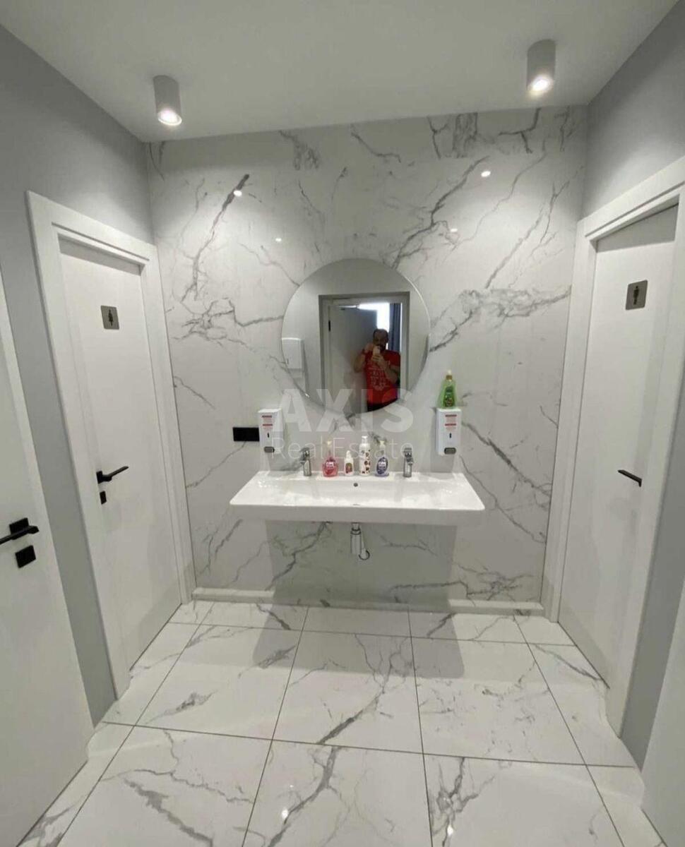 Офис ул. Антоновича 74, 680м26136114