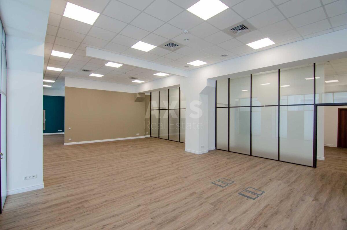 Office prov. Ohtyrs'kyj 7, 588m21
