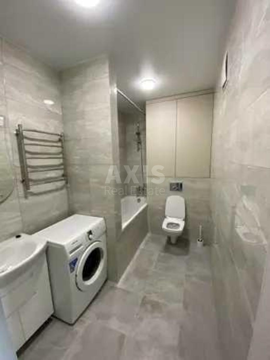 2k apartment vul. Sverstjuka Jevgena 6Д5
