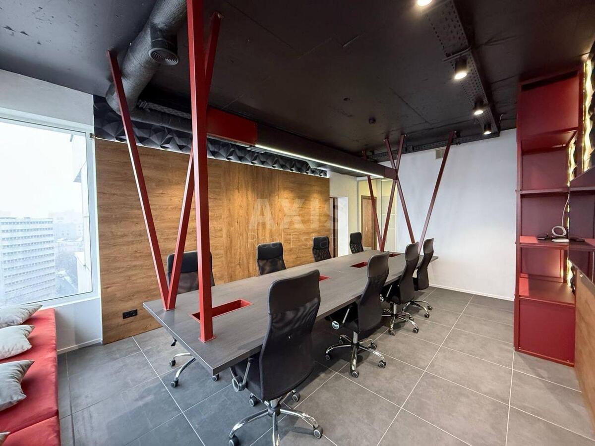 Office uzv. Klovs'kyj 7А, 185m23