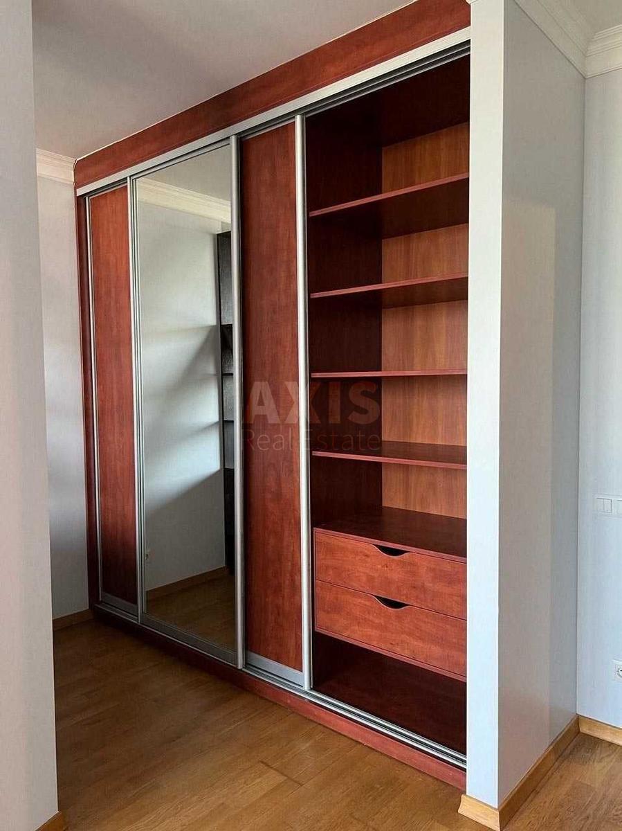 1k apartment vul. Myhajla Maksymovycha 3Г2