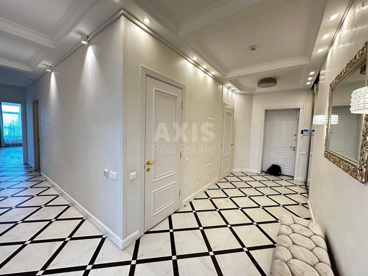3k apartment uzv. Klovs'kyj 77