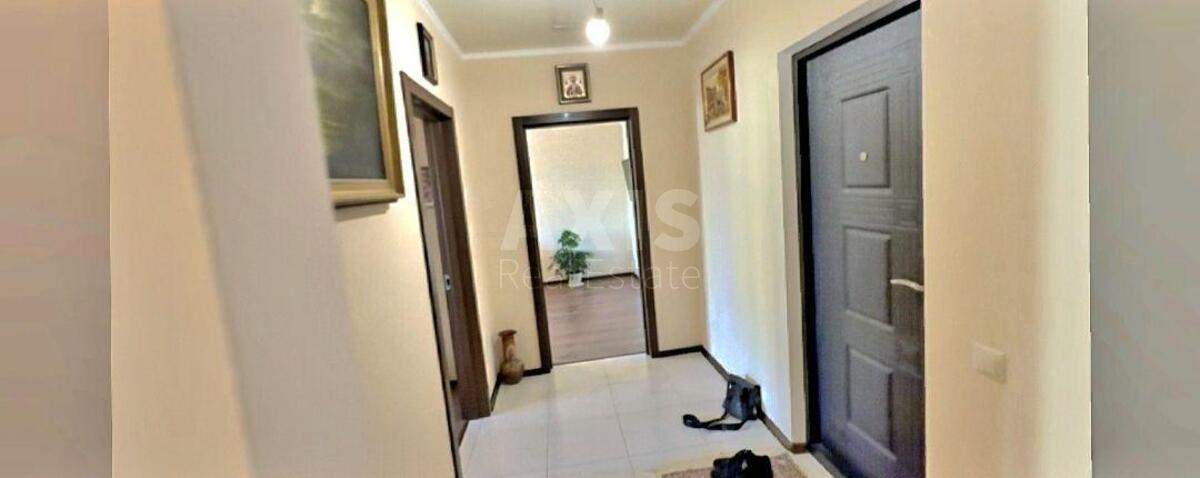 2k apartment vul. Myhajla Maksymovycha 9А4