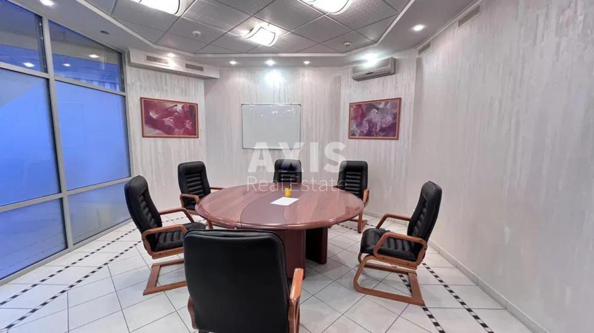 Office vul. Zhyljans'ka 59, 812m2