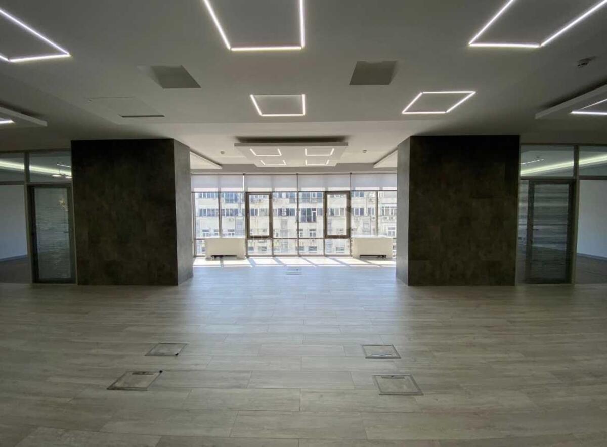 Office vul. Velyka Vasyl'kivs'ka 72, 182m2602861