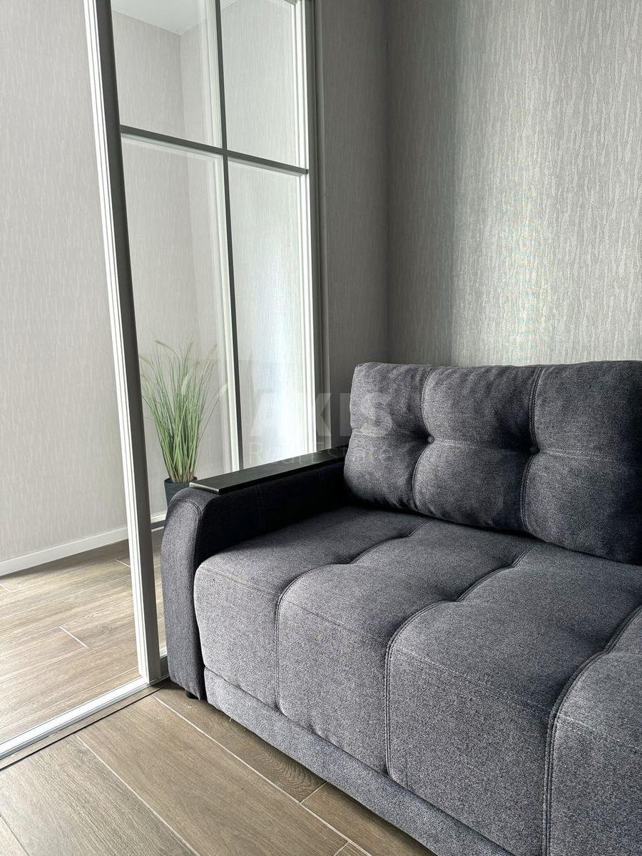 1k apartment vul. Myhajla Maksymovycha 26Б1