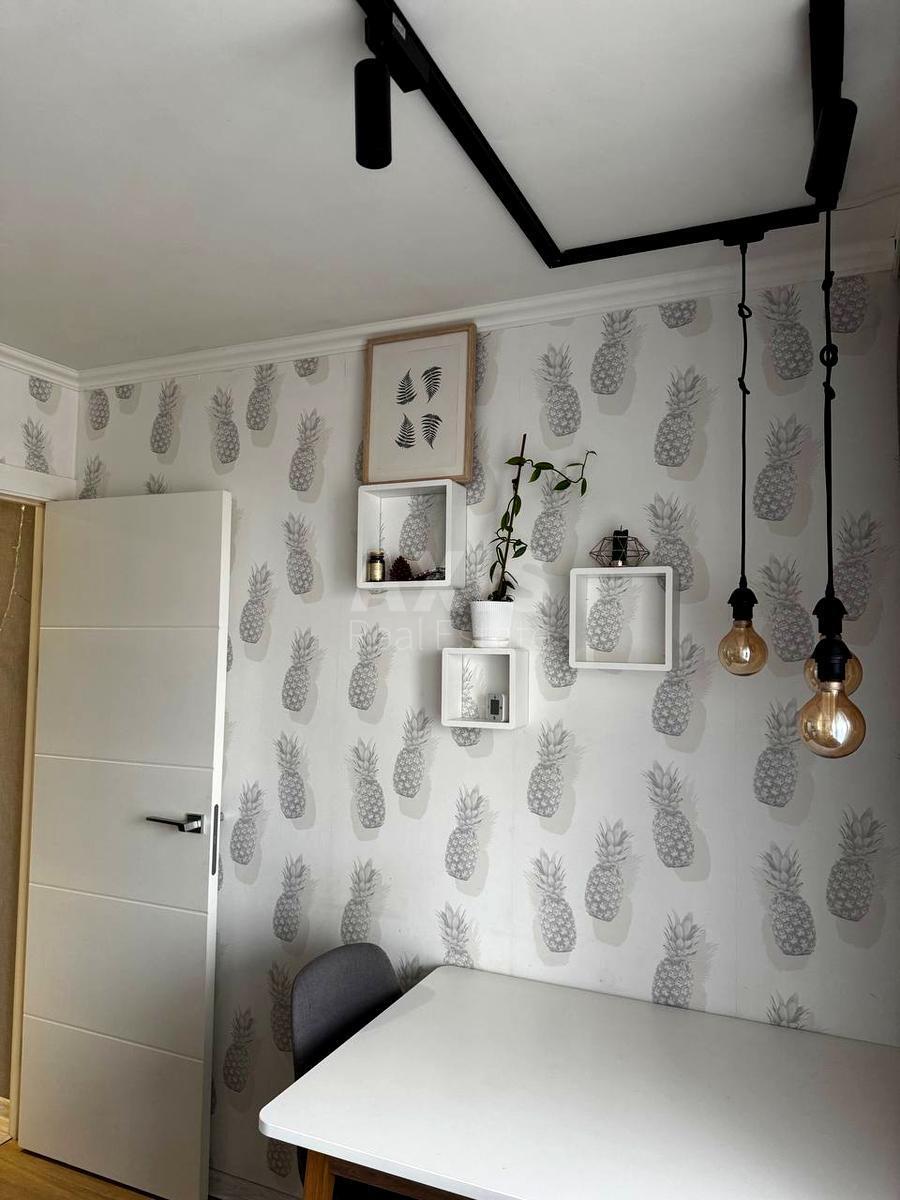 1k apartment pr-t Berestejskij 93638233