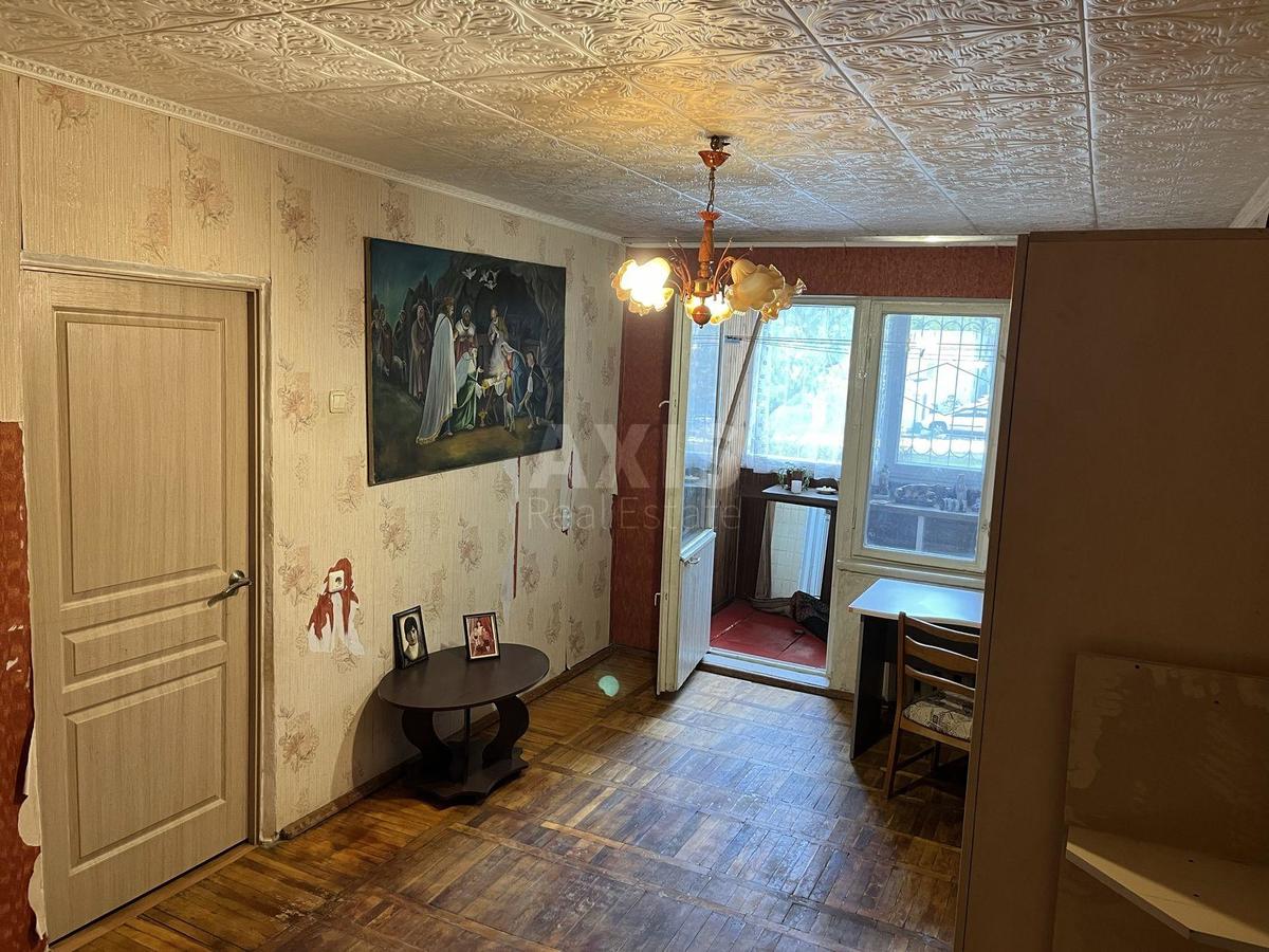 2к квартира ул. Королева Академика 12А6
