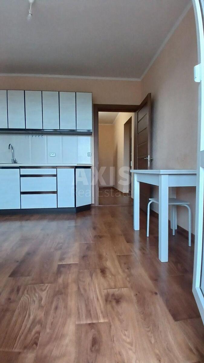 2к квартира ул. Ревуцкого 542