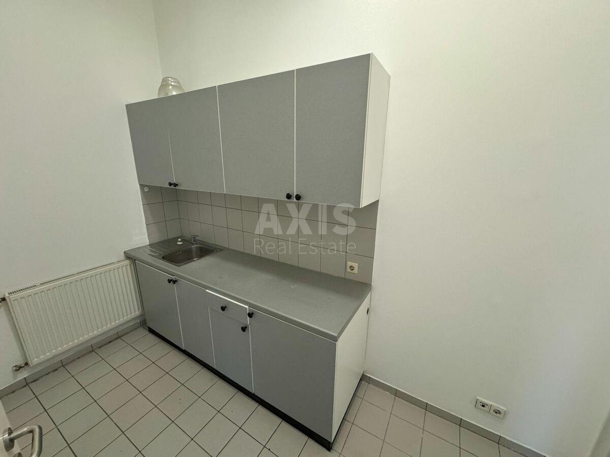 Office prov. Muzejnyj 4, 657m23
