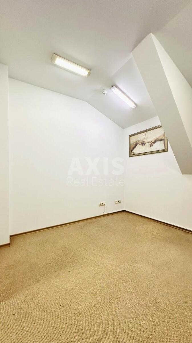 Office vul. Petrivs'ka 19, 150m26263510