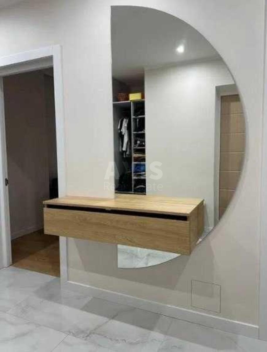 2k apartment vul. Sverstjuka Jevgena 4623556