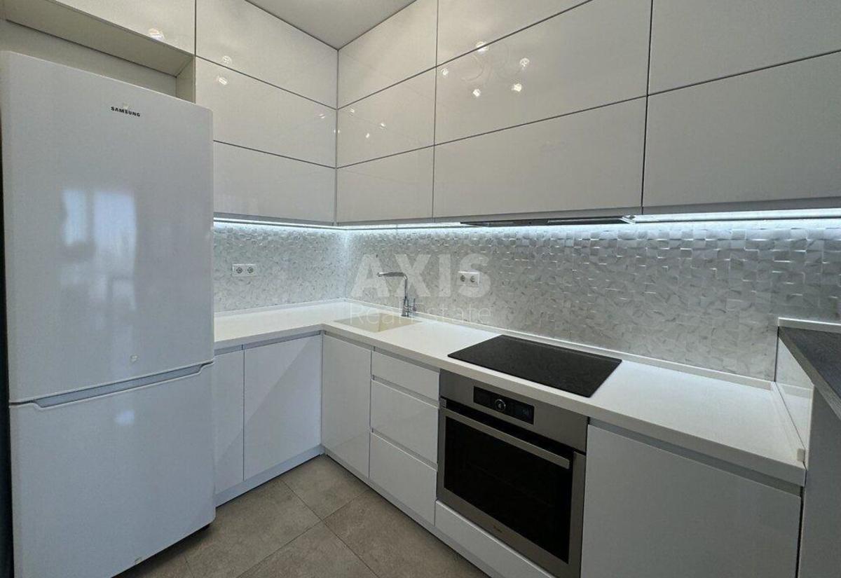 1k apartment vul. Zlatoustivs'ka 300
