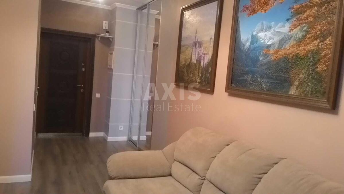 2k apartment vul. Strokacha Tymofija 9А1