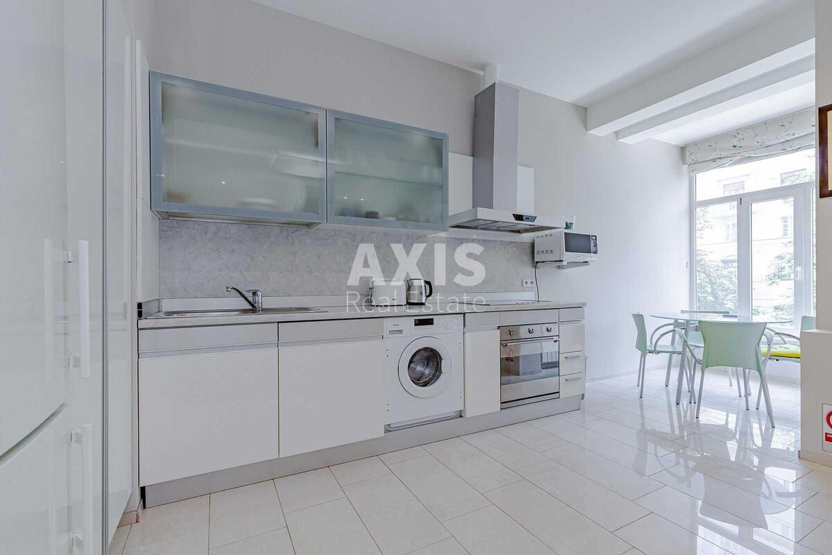 3k apartment vul. Antonovycha 44