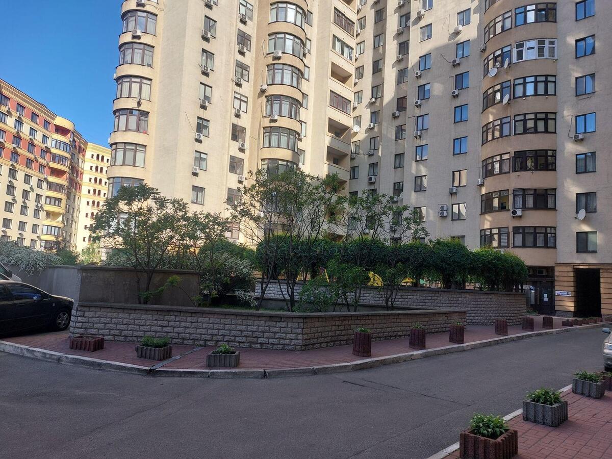 3k apartment vul. Dmytrivs'ka 6910
