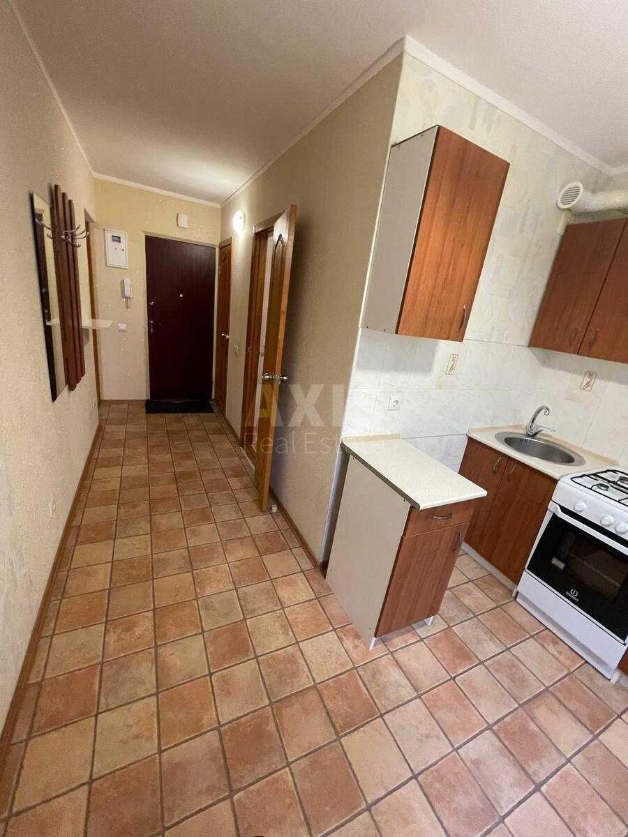 1k apartment vul. Svitlyc'kogo 280