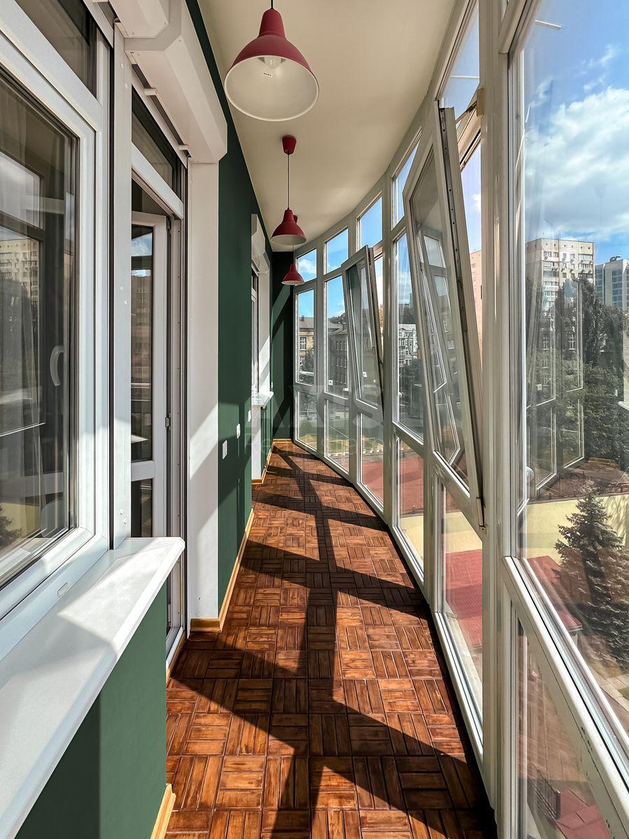 3k apartment vul. Turgenjevs'ka 46/112
