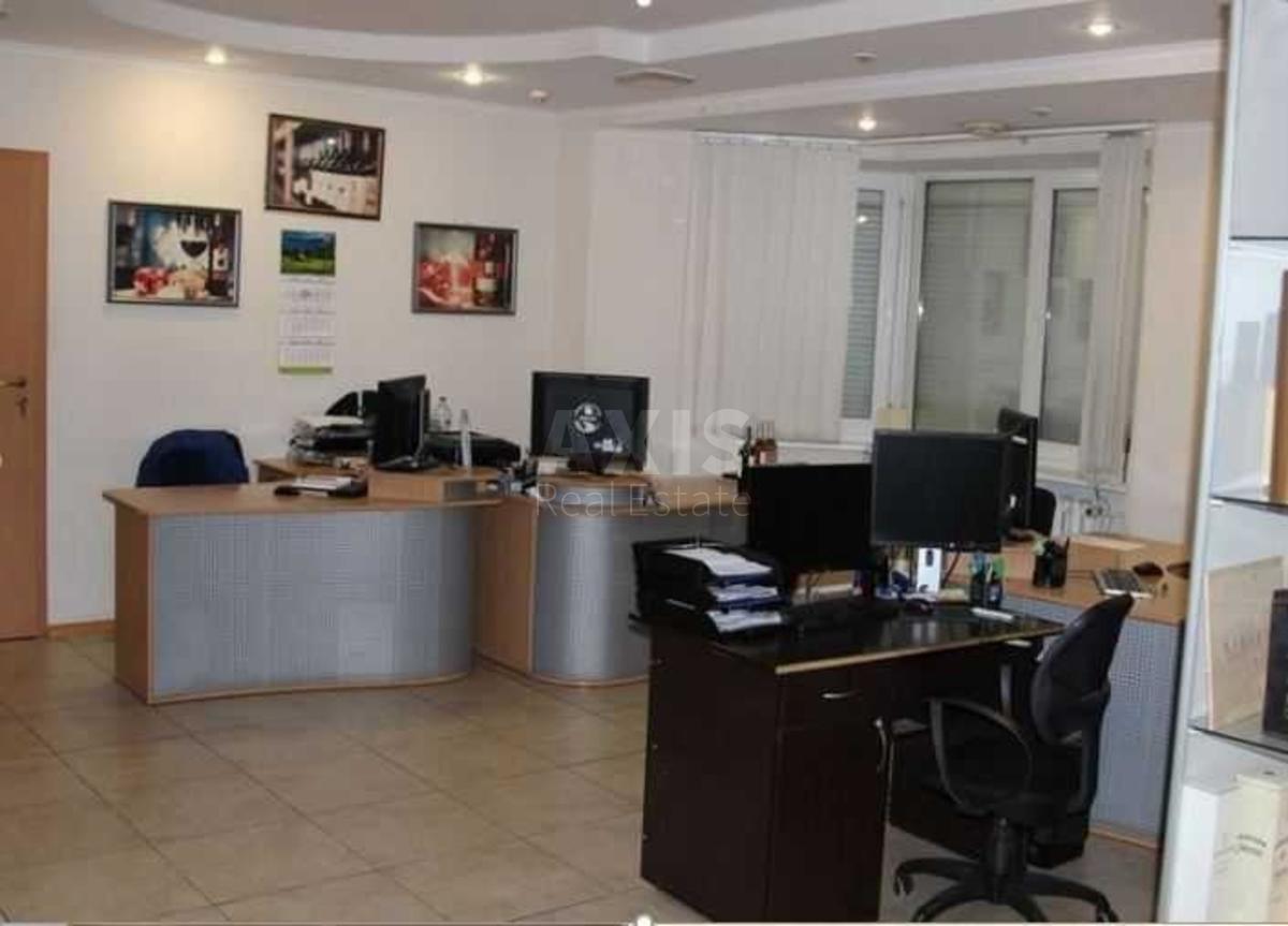 Office vul. Golovka Andrija 12, 340m2