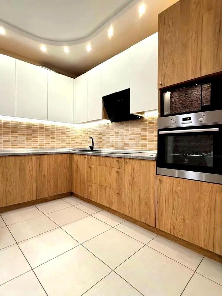 3k apartment vul. Mejtusa Kompozytora 4