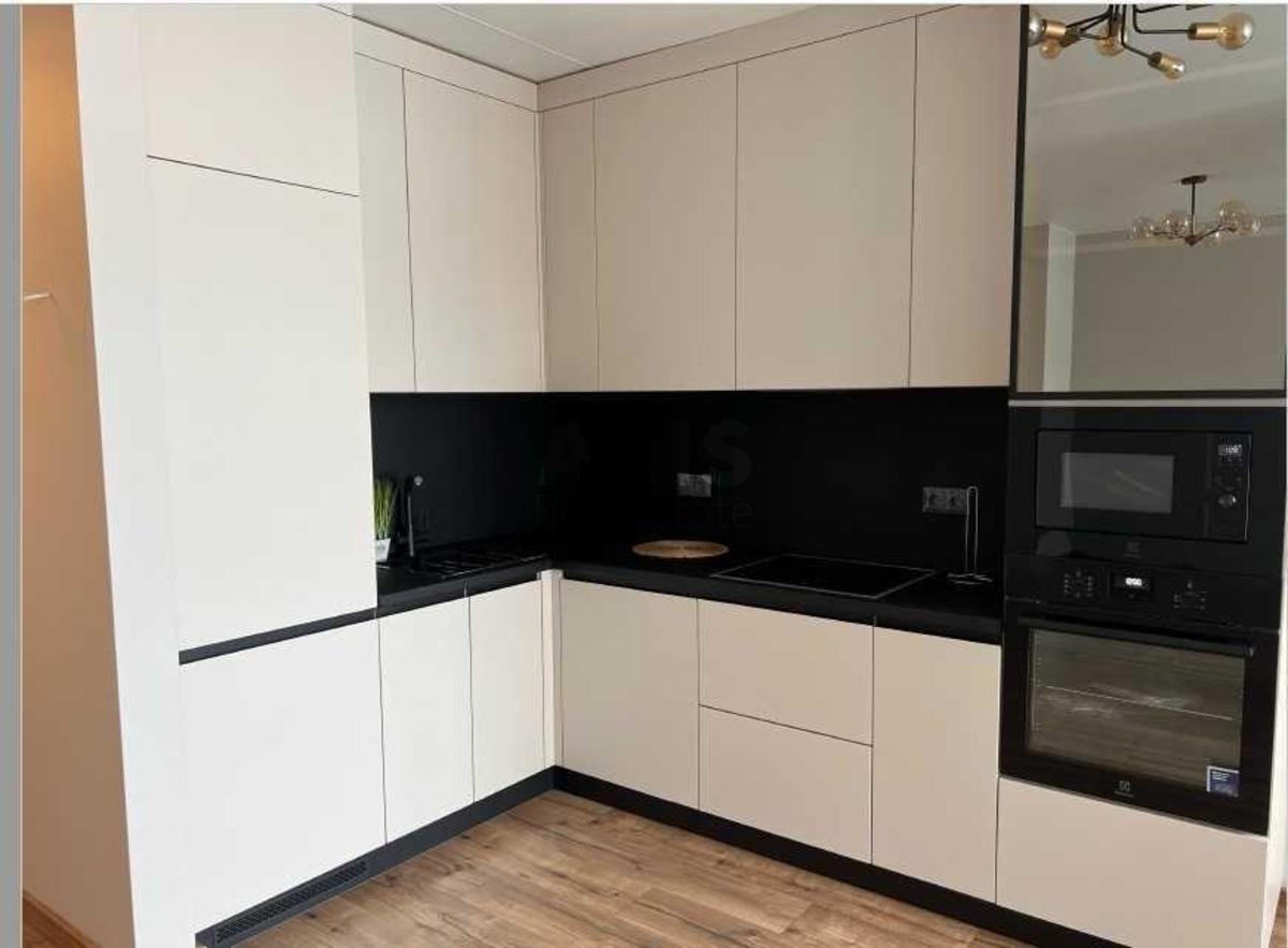 1k apartment vul. Kahovs'ka 601