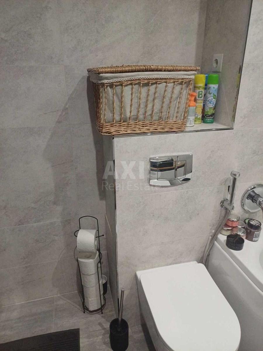 2k apartment vul. Myhajla Maksymovycha 246