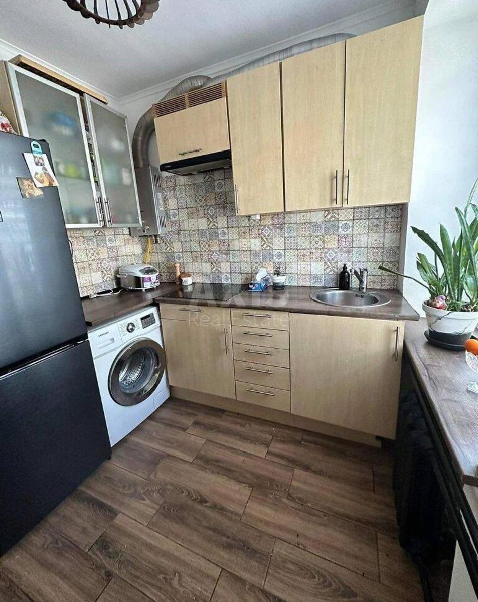 2k apartment vul. Kopylivs'ka 67/111