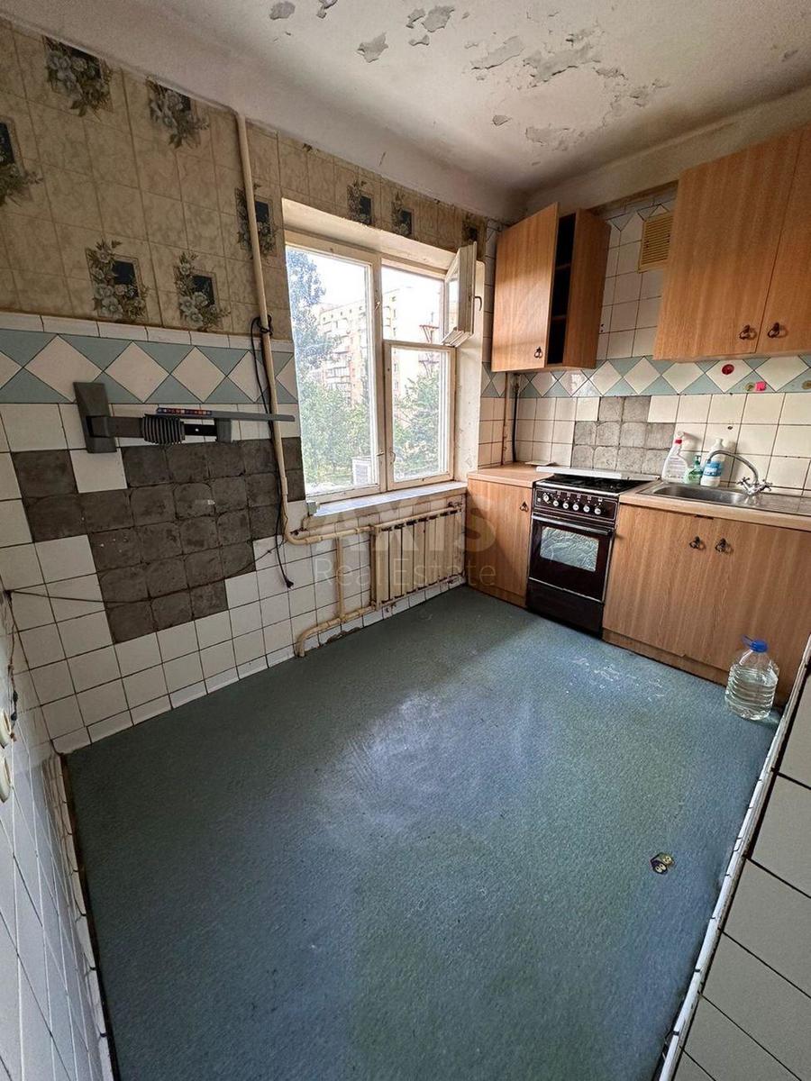 3k apartment vul. Malynovs'kogo Marshala 32