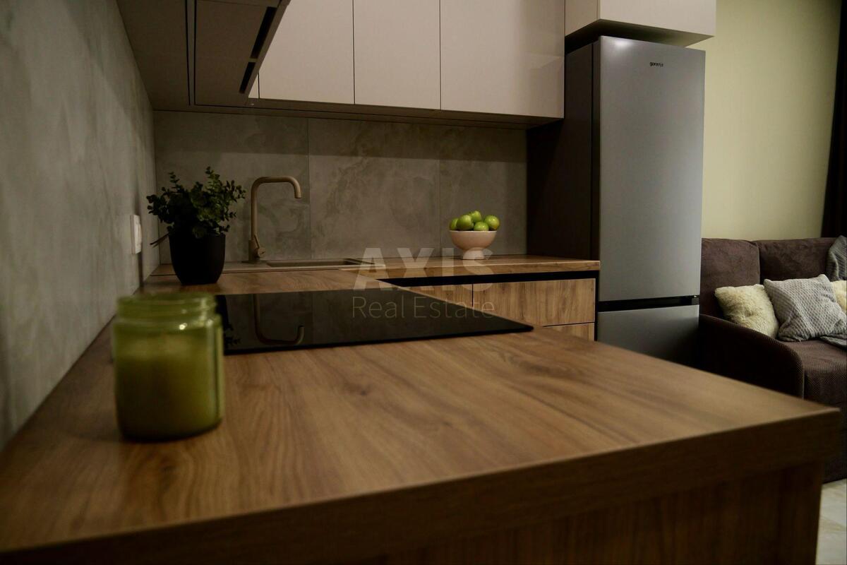 2k apartment vul. Baggovutivs'ka 17602180