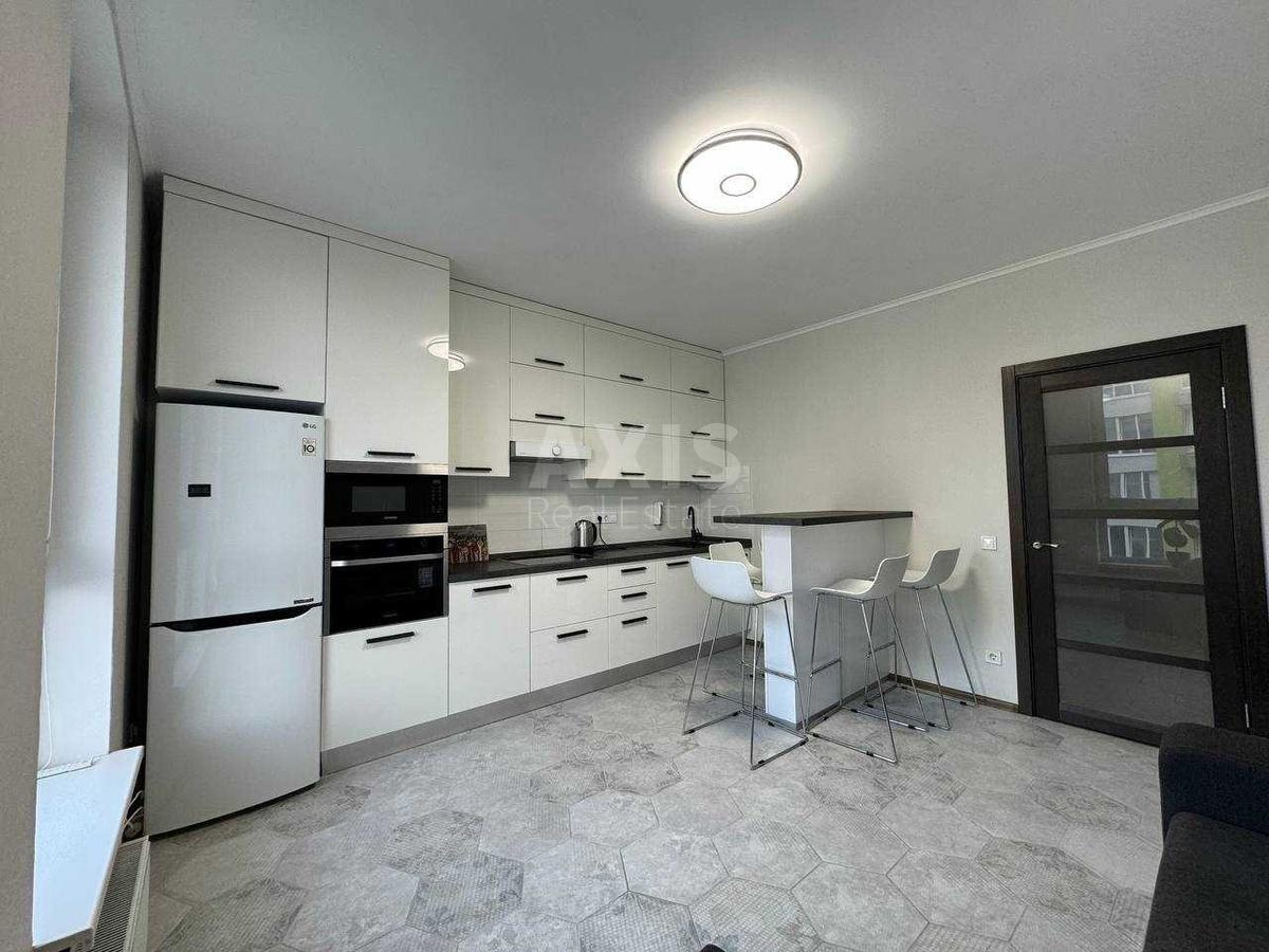 1k apartment pr-t Peremogy 67Б1