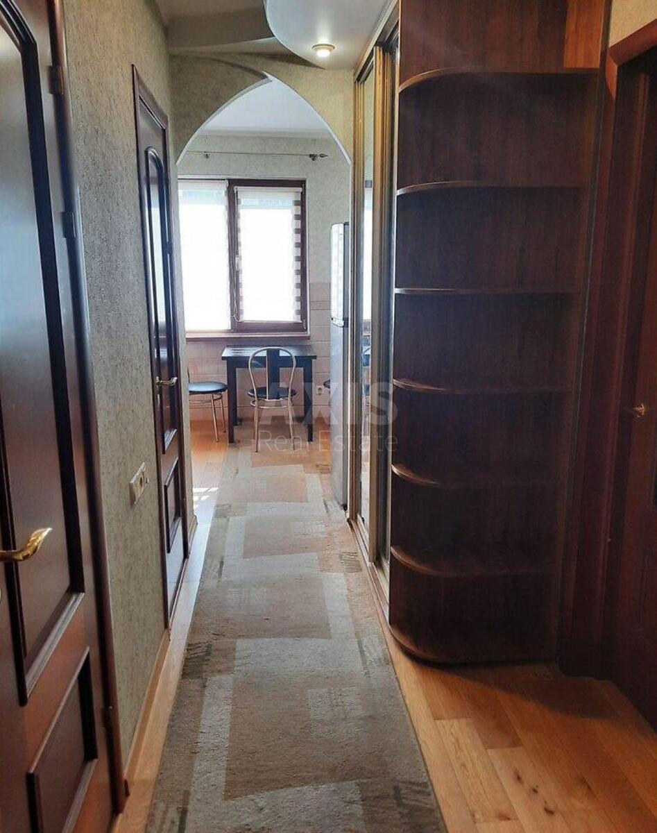 1k apartment pr-t Glushkova Akademika 29566589