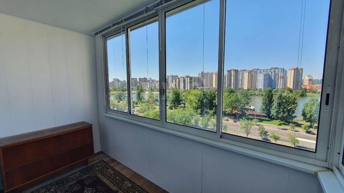 2к квартира ул. Ревуцкого 7612430