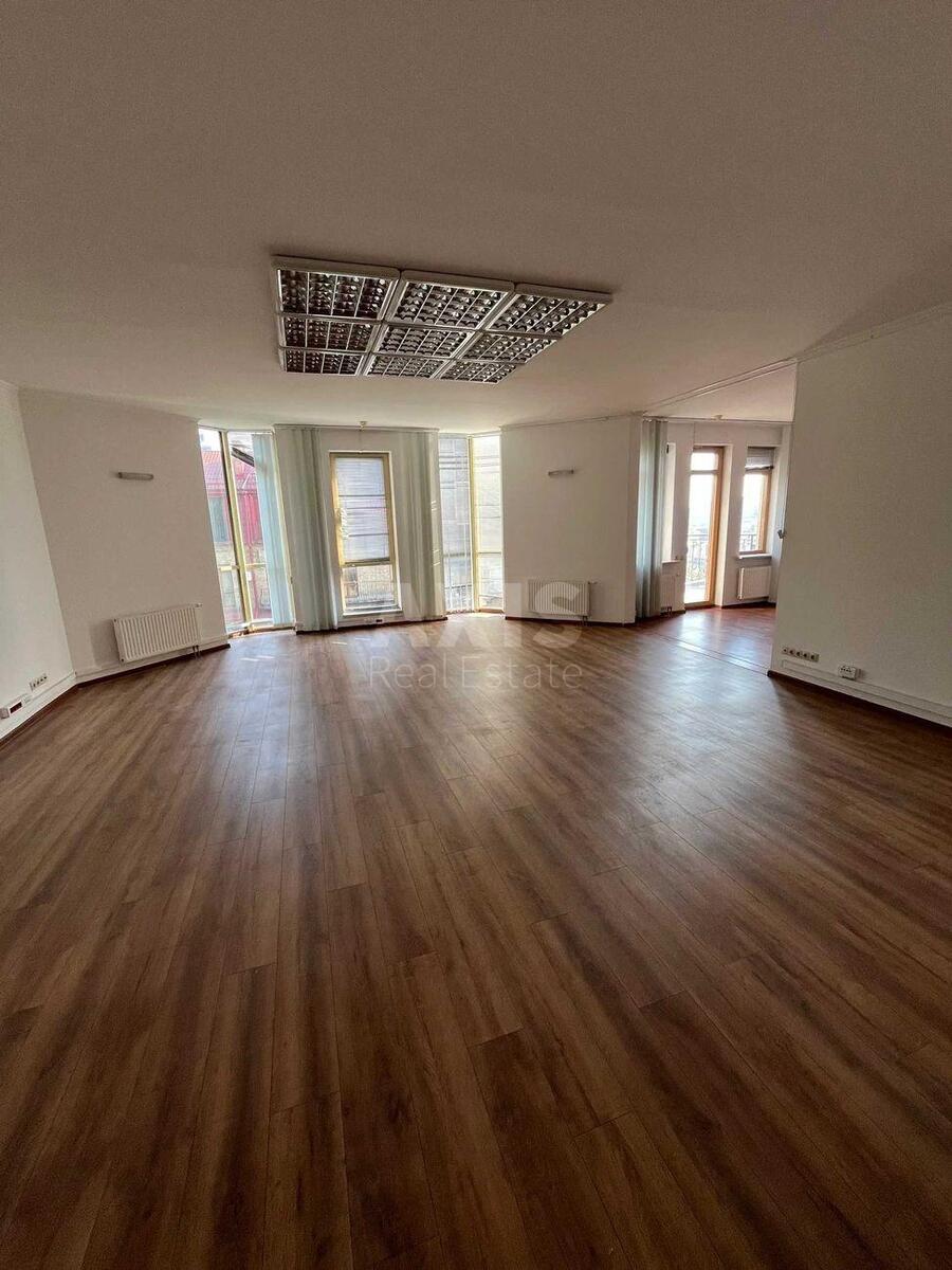 Office uzv. Krutyj 7, 233m2582081