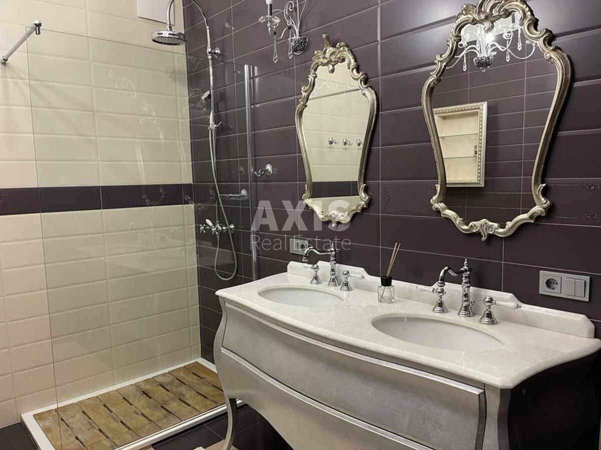 4k apartment vul. Instytuts'ka 18а11