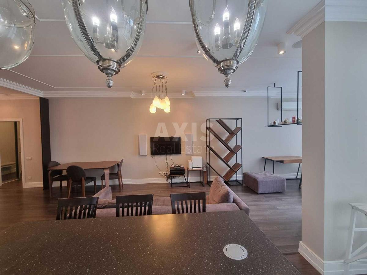 4k apartment vul. Parkovo-Syrec'ka 4В3