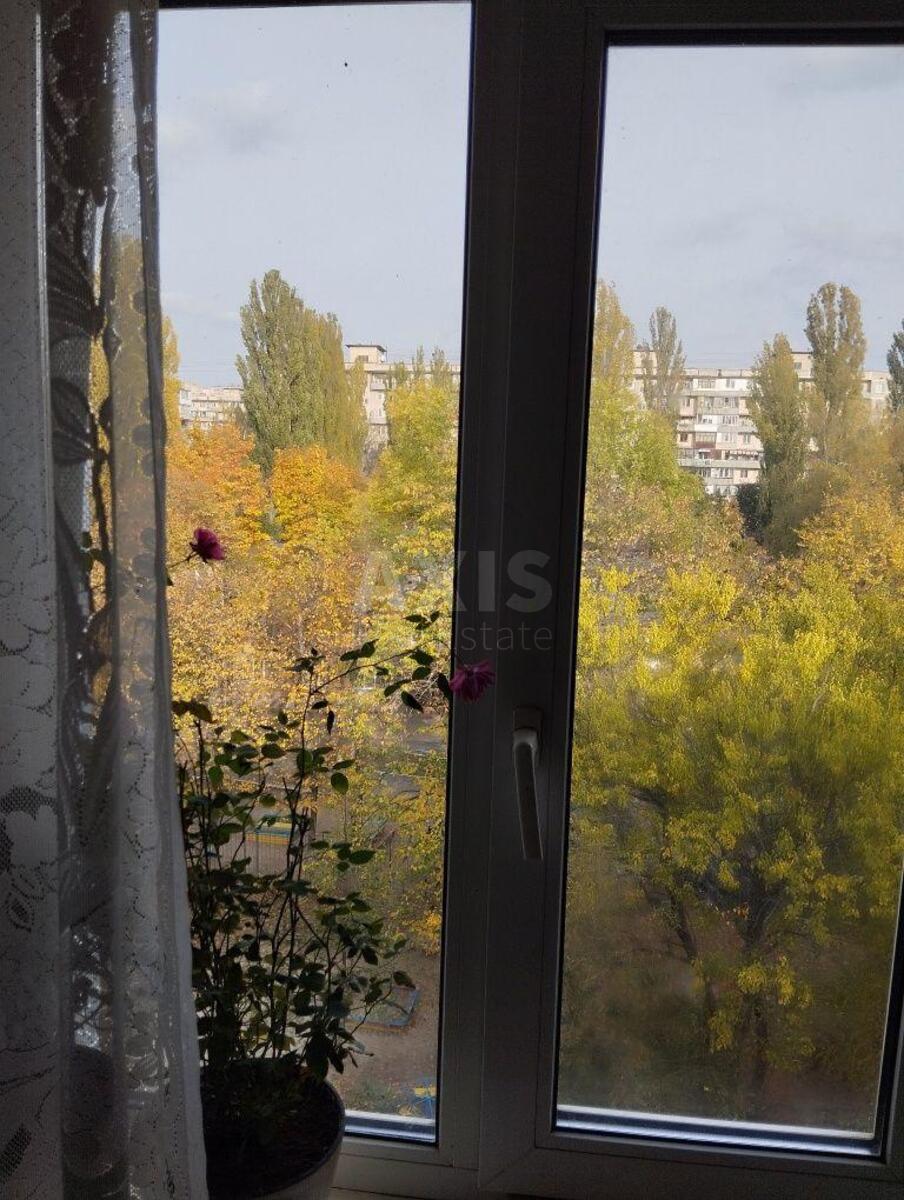 2k apartment pr-t Lesja Kurbasa 18Г12
