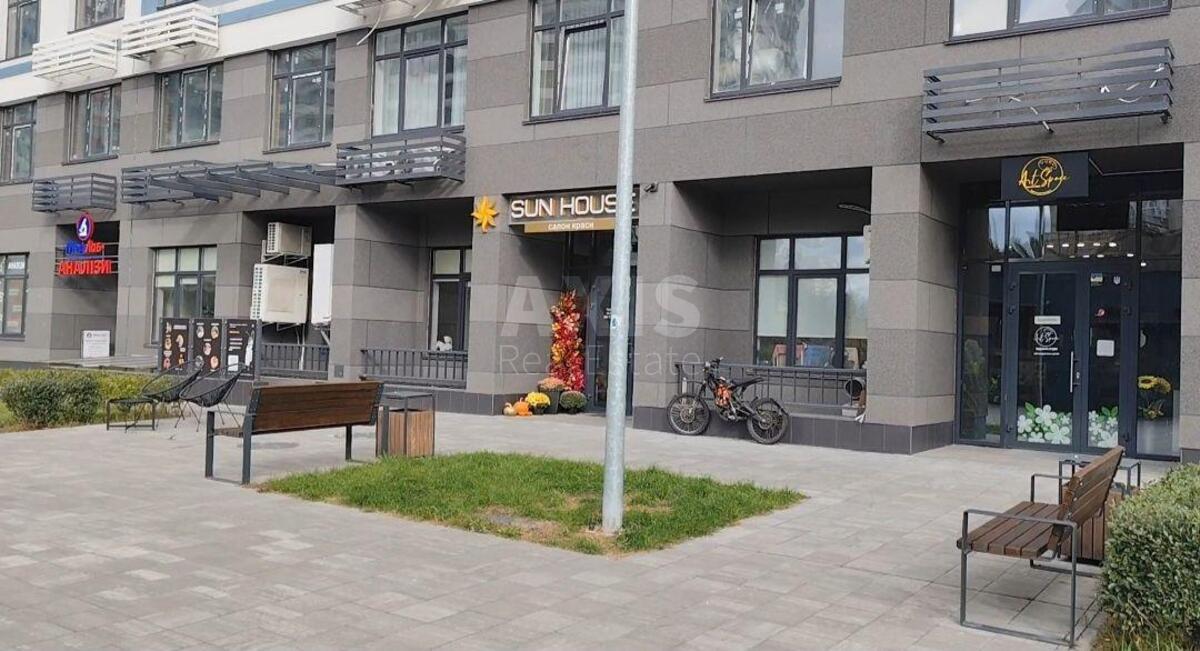 Trade object vul. Sverstjuka Jevgena 4, 50m2619830