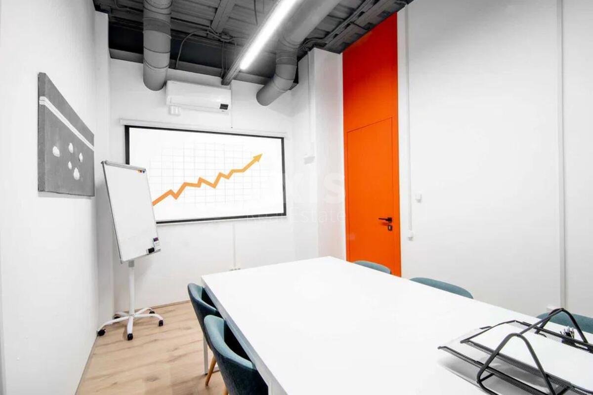 Office vul. Rustaveli Shota 11, 27m24
