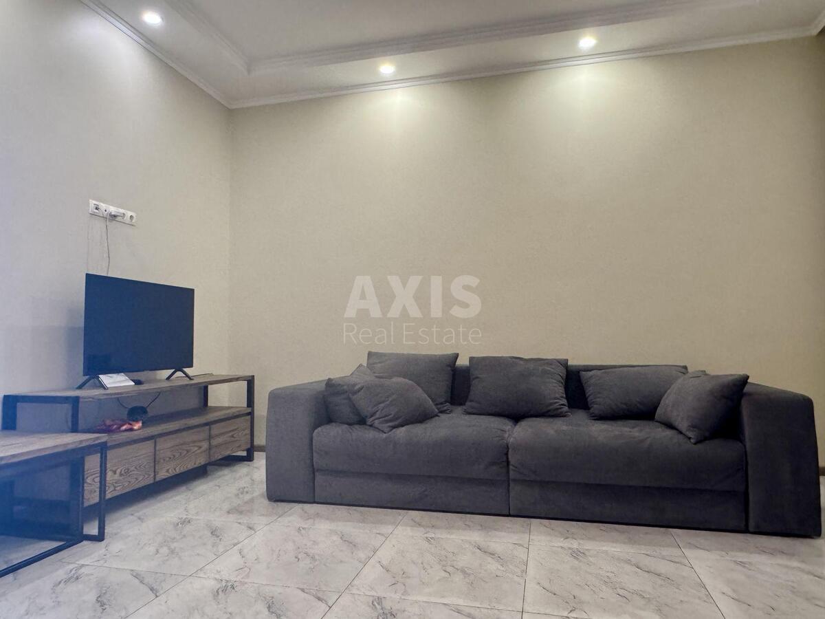 1k apartment vul. Dragomyrova Myhajla 4Б5