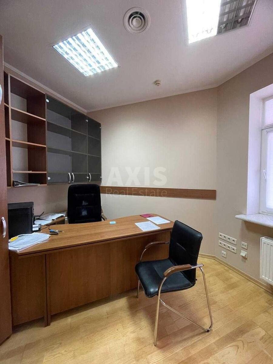 Офис ул. Евгения Коновальца 36Б, 136м2